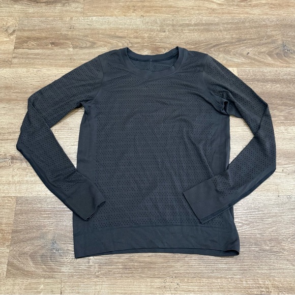 Lululemon Breeze By Long Sleeve Black - Picture 4 of 6